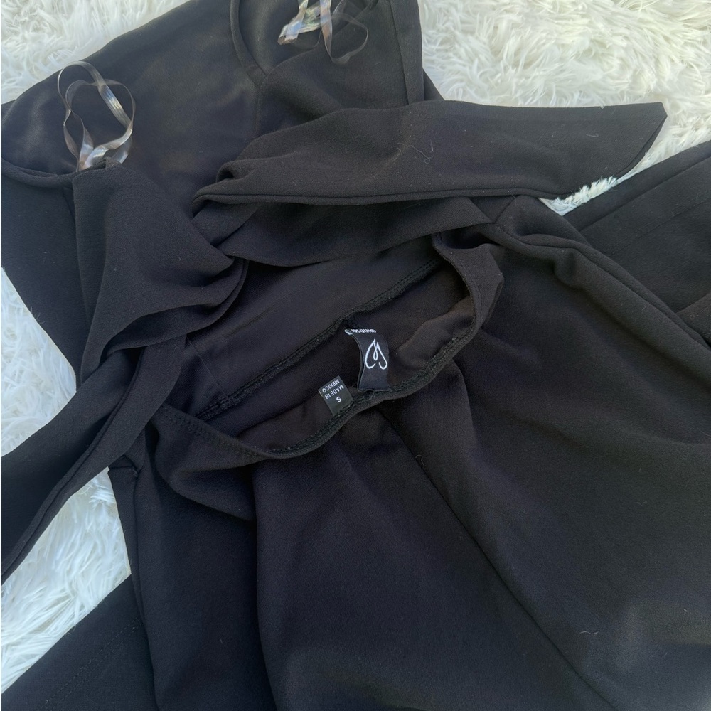 SOLD Elegant Black Jumpsuit cute tie on back - Picture 5 of 5